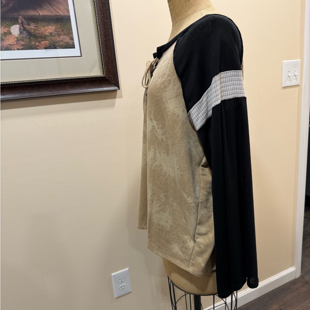 Sugarfox Beige and Black Lace-Up Long Sleeve Top - Picture 6 of 9